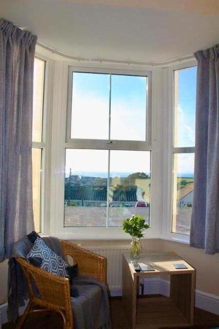 The Mounts Bay Inn Mullion Eksteriør bilde