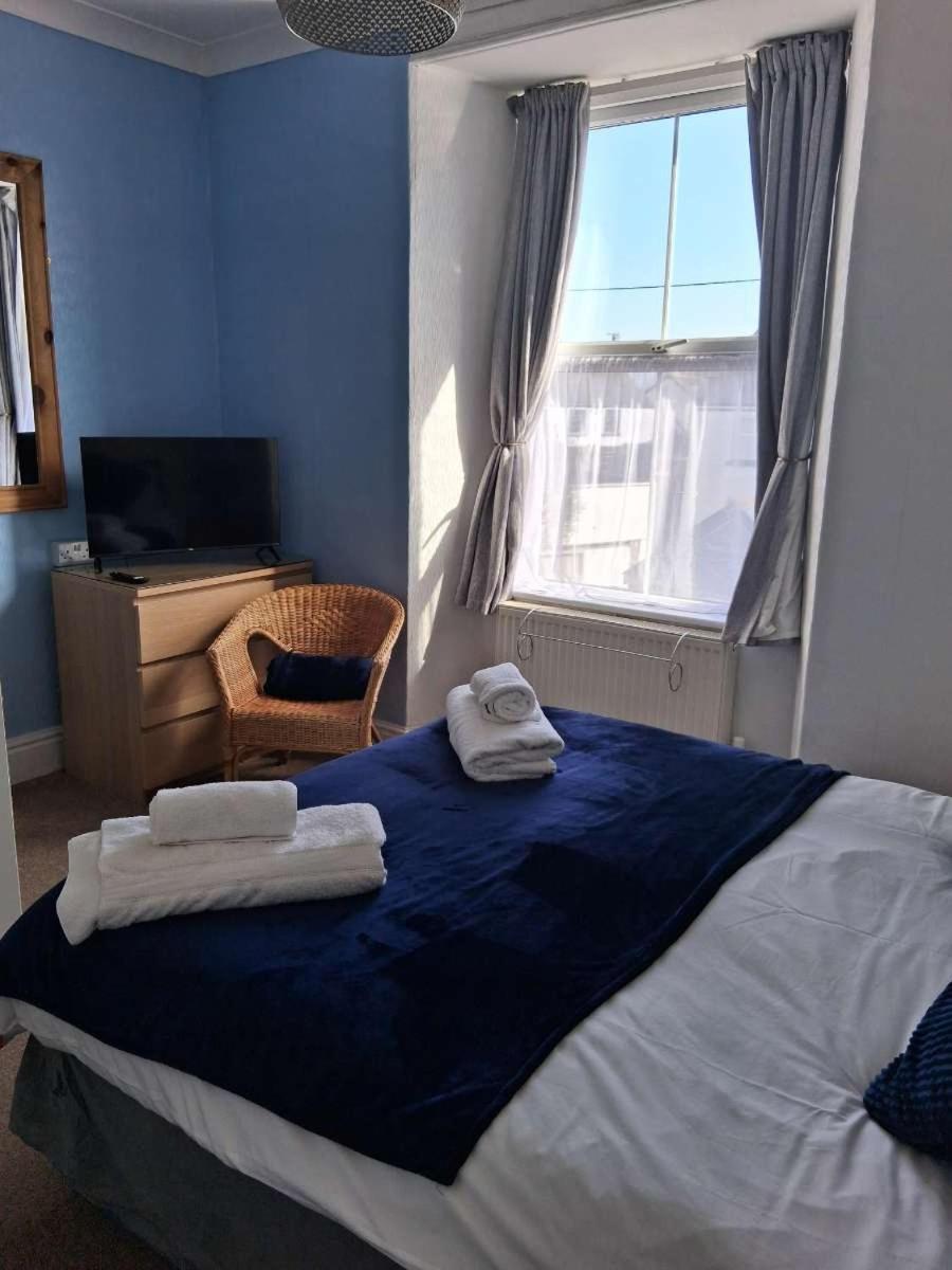 The Mounts Bay Inn Mullion Eksteriør bilde